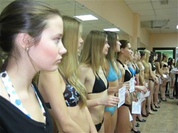 Girl Model_thumb.jpg